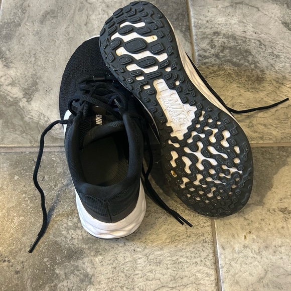 Nike runners - Picture 3 of 3